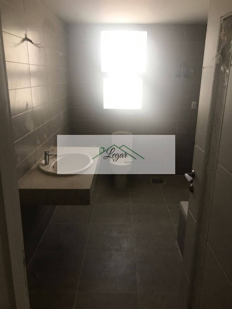 8 ea5bd435-3c29-4373-92a8-8d71a60aa49c. jpg