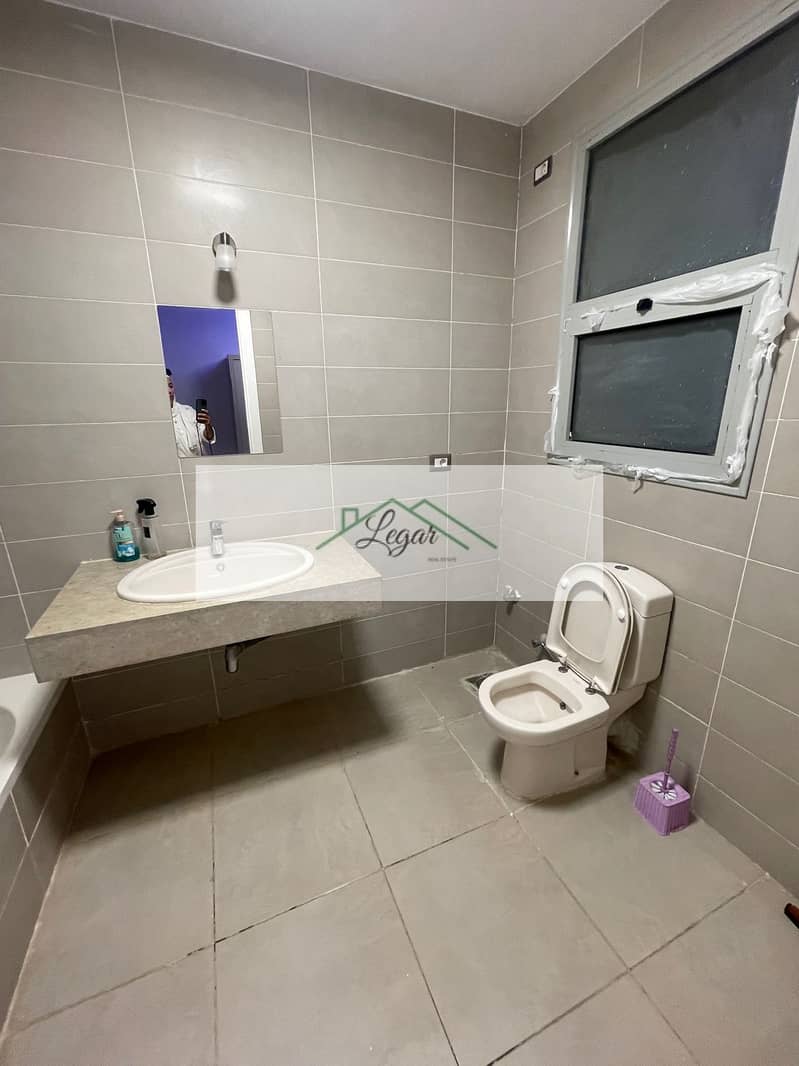 10 cfbbedf6-c808-4b0a-9847-3d38f2d38b5b. jpeg