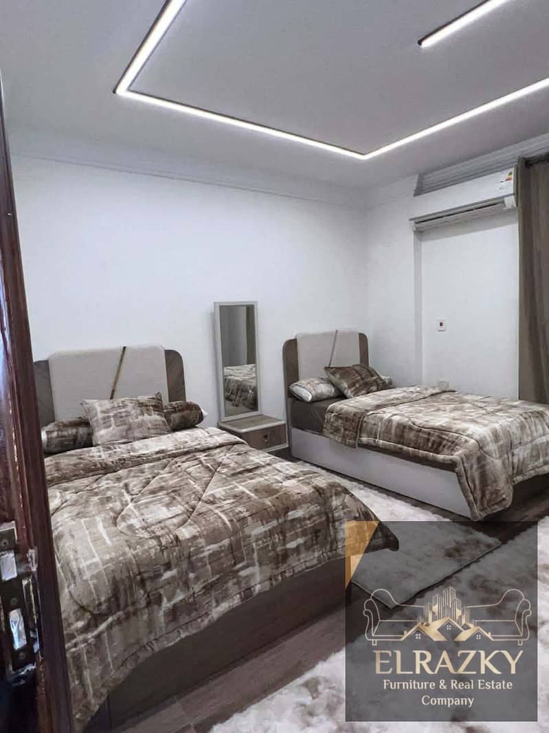 9 c86a3405-4f55-4492-a85e-c4a05193521d. jpg