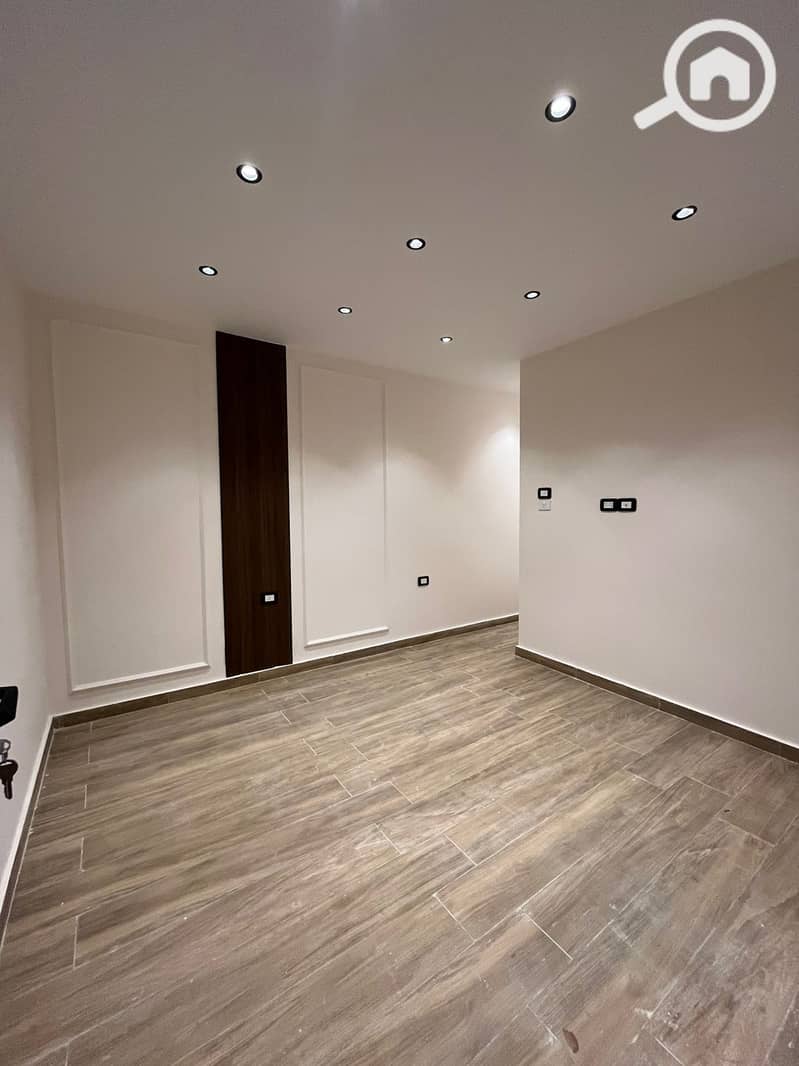 8 b7e6fc6d-aa0e-4416-9ec0-62007ac2d32c. jpg