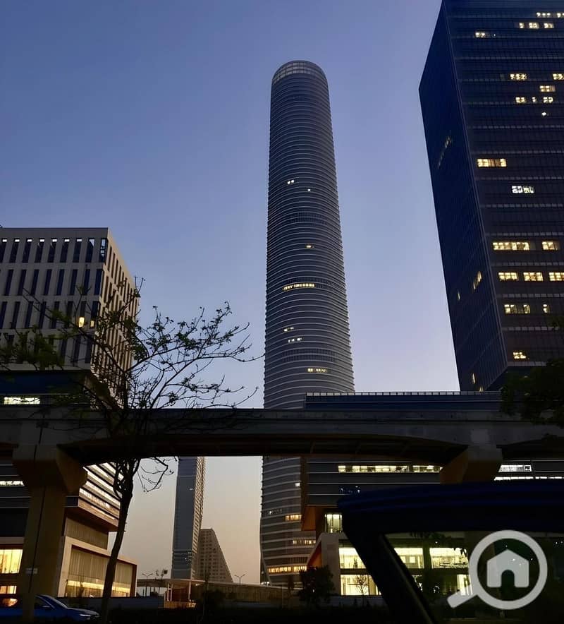 4 040e24a7-4ad9-4493-9477-786c04fbf342. jpg