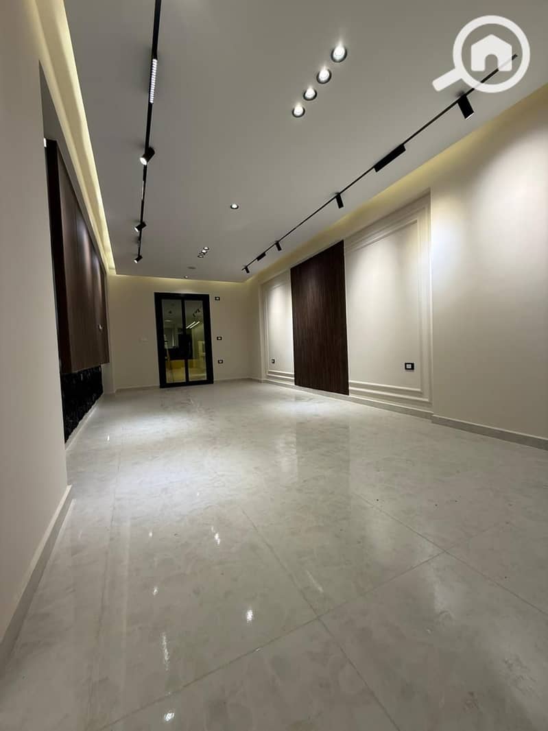 2 230dbdc2-1a36-4ec5-9f82-1c19b25519f9. jpg