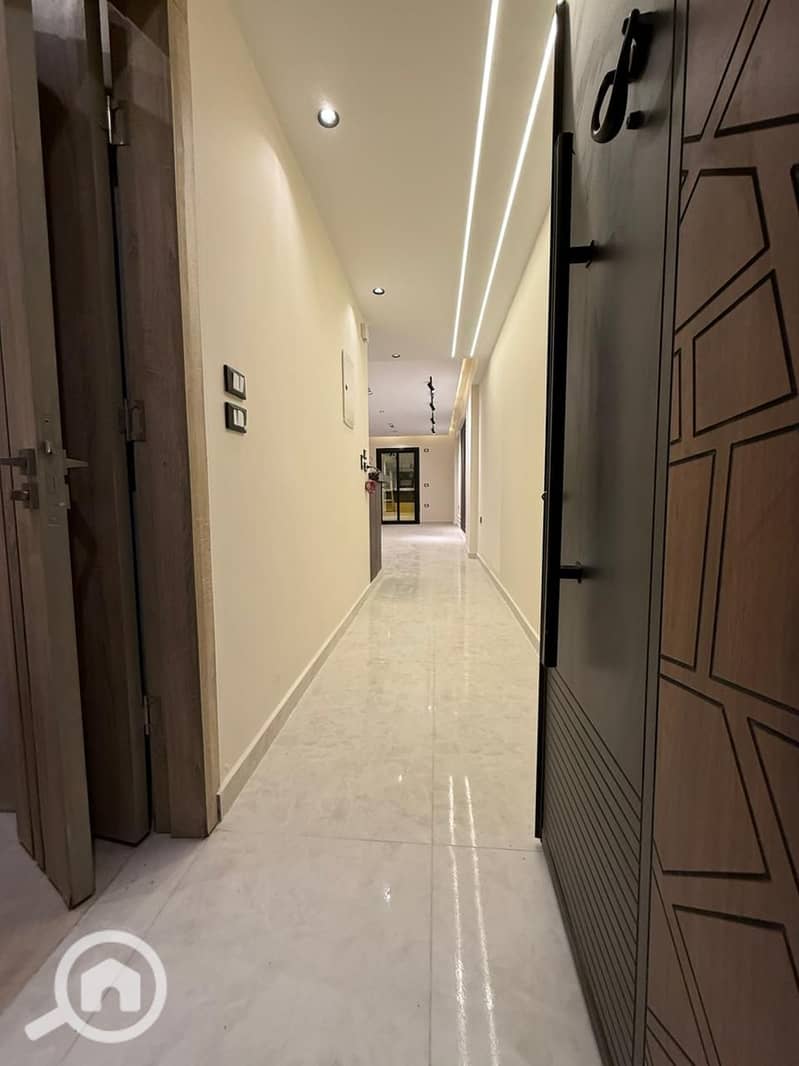 14 4527cc13-903e-44a3-8485-d39dc8591f33. jpg