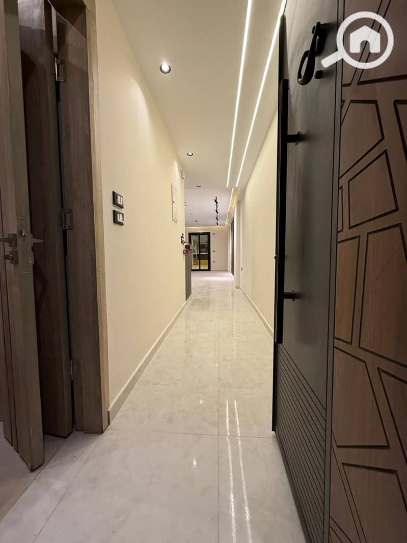 22 f8e2d0d0-75cf-4121-8e68-02813a0c8638. jpg