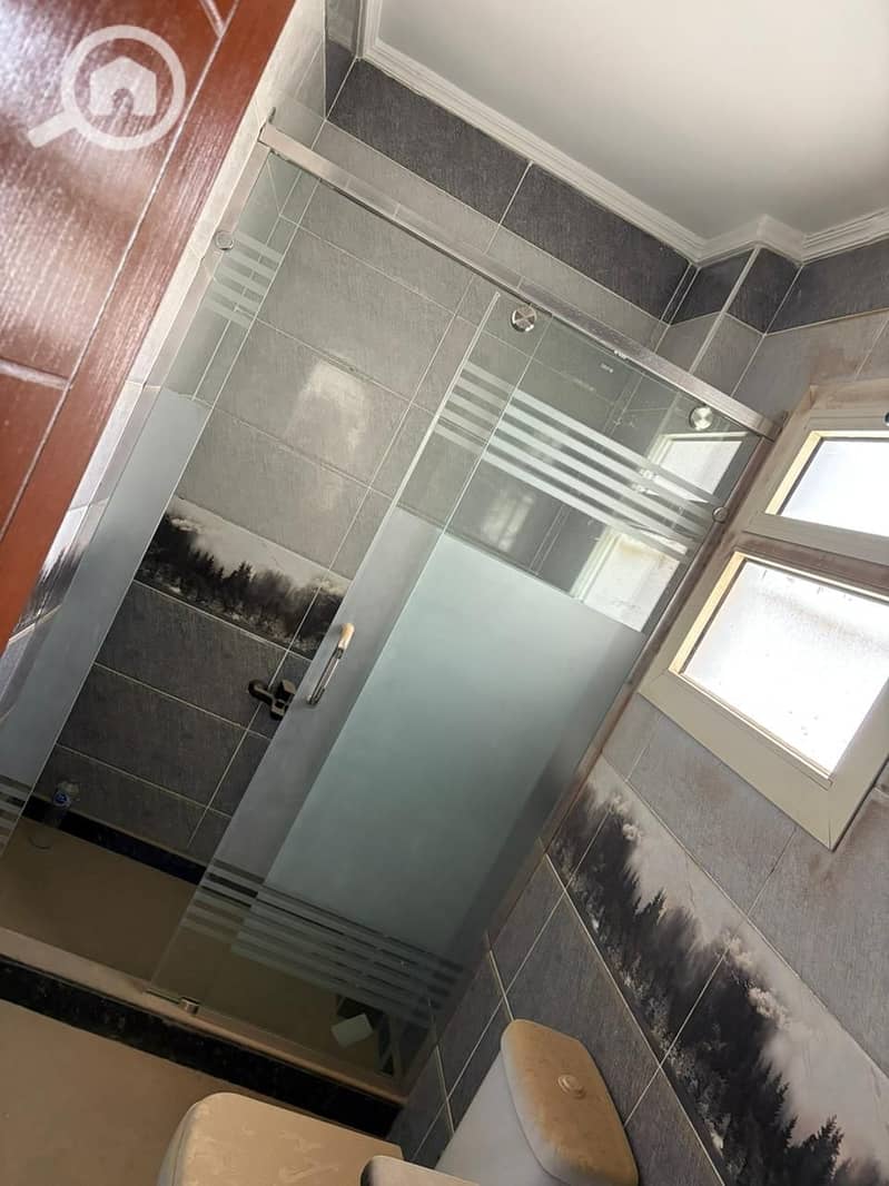 11 51cd8c92-180c-4e74-9e67-bb10591f853d. jpg