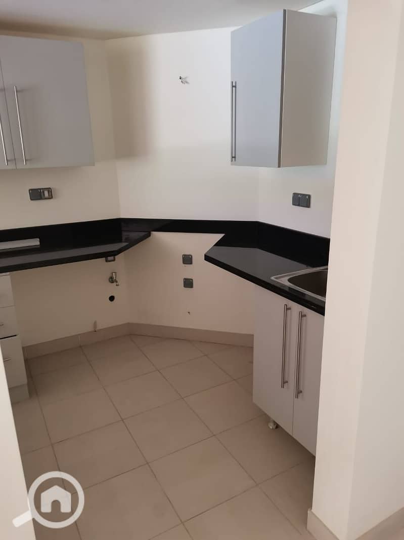 7 b17442a4-1743-4409-b9a0-1af3a9bdbb01. jpg