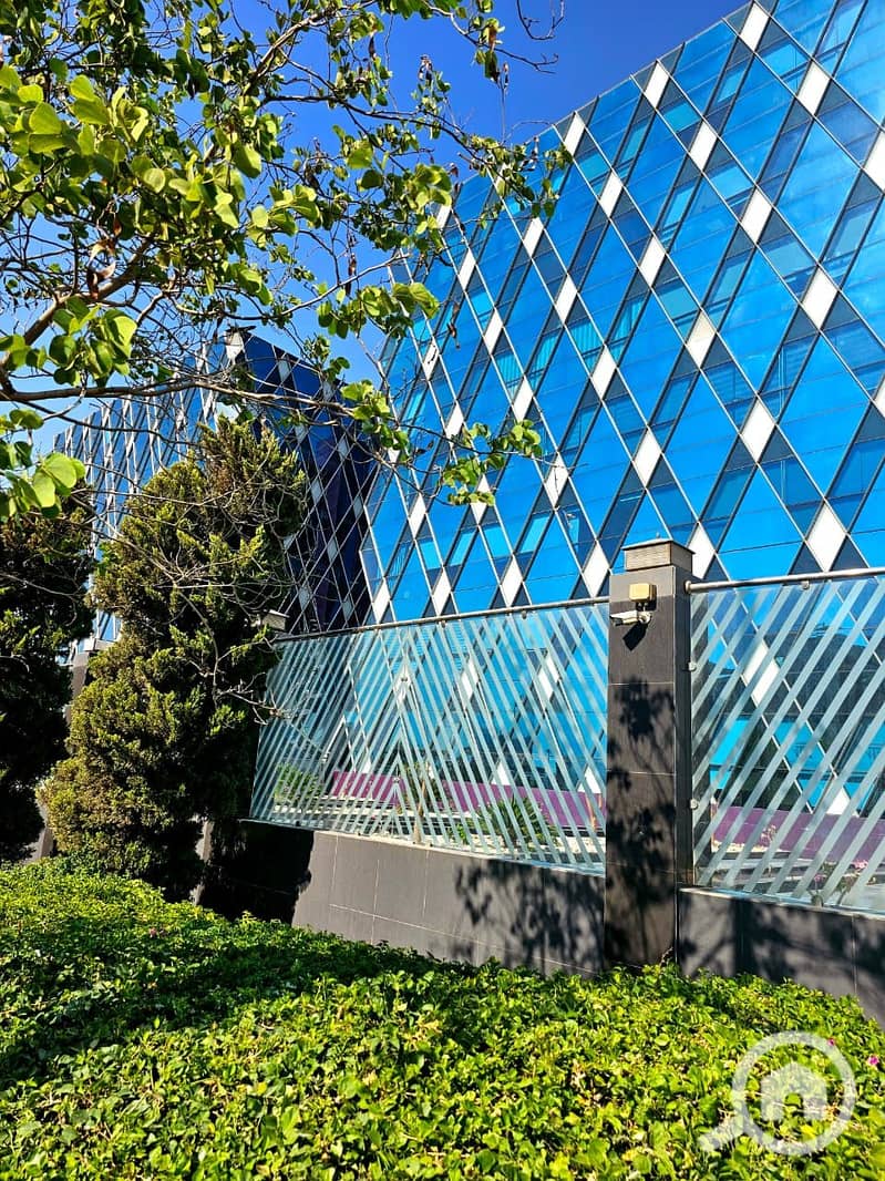 2 faa0d02a-f46a-4cb0-83c1-3e02144becbc. jpeg