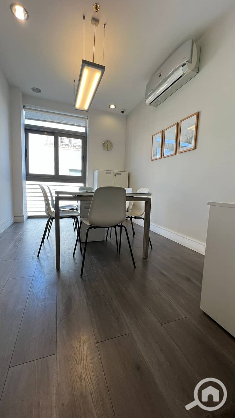 6 c6c54fc3-864c-45e8-93ae-6ce548c146d6. jpg