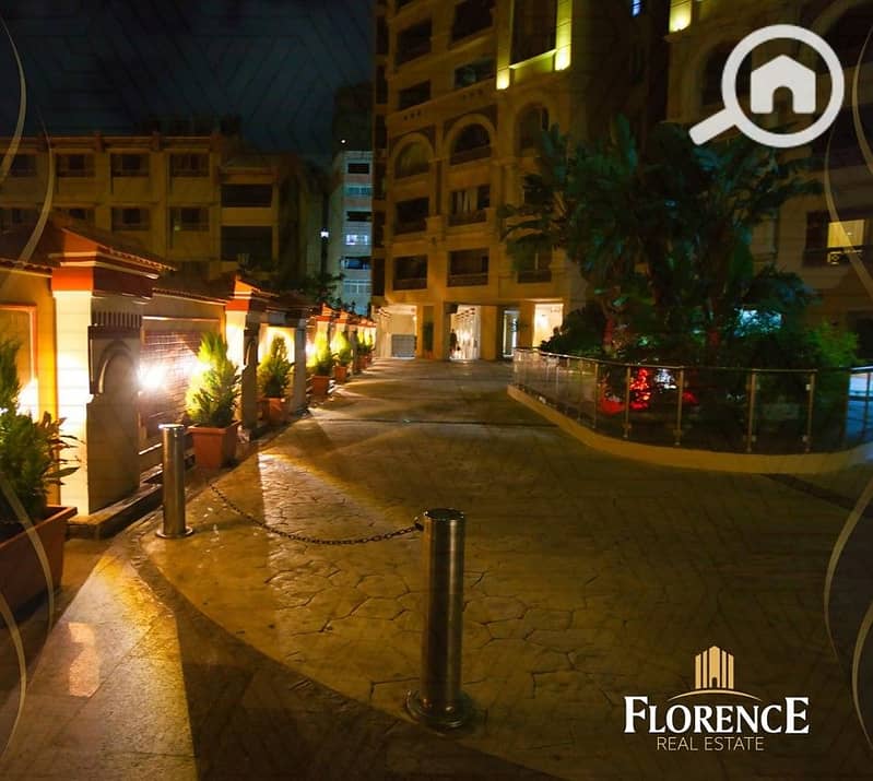 10 21d28dba-4862-40cd-89eb-1f911a34c750. jpg