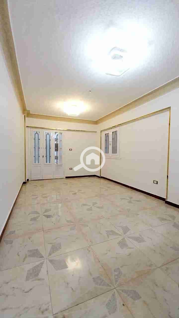 1000141786. jpg 1000141786. jpg