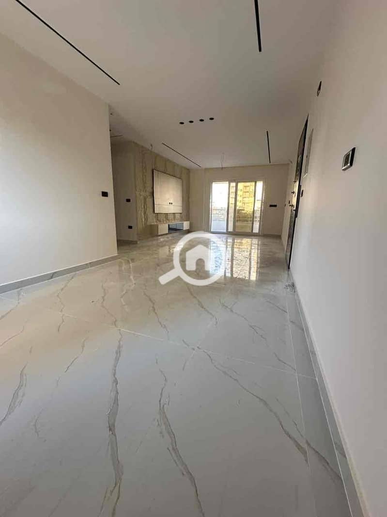 4 ea5ee2e4-9ff0-4a88-8ab9-ef97db59ed7f. jpg