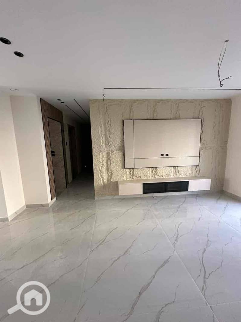 7 63de1b5a-6fbe-4eb1-ae38-8df45528170b. jpg