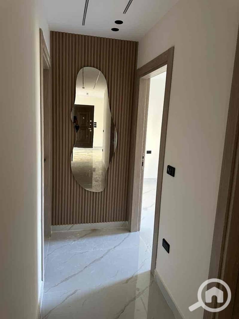 8 effb0fdb-16f1-4123-a0aa-f13cd0d678b9. jpg