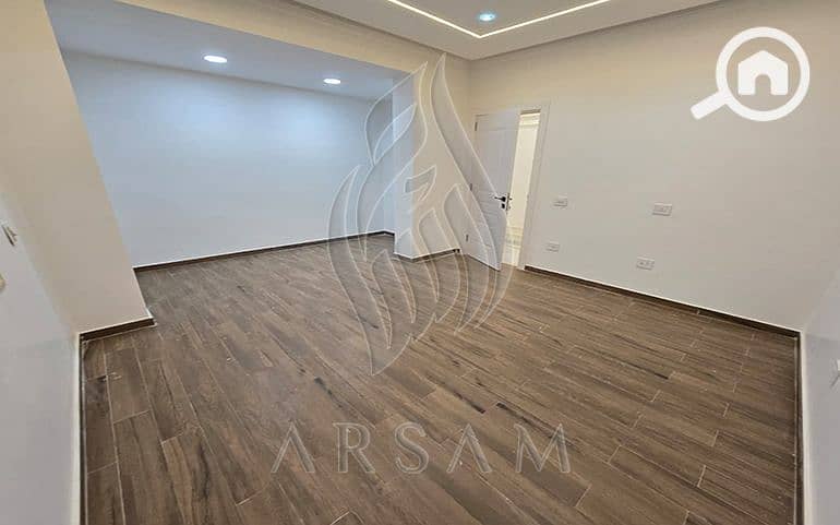 4 WhatsApp Image 2025-12-01 at 2.52. 21 PM. JPG