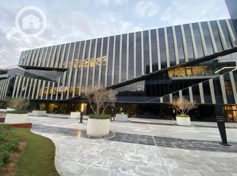 4 f4dd6613-8a94-4968-a0e0-7e15a2ac8b1f. jpeg