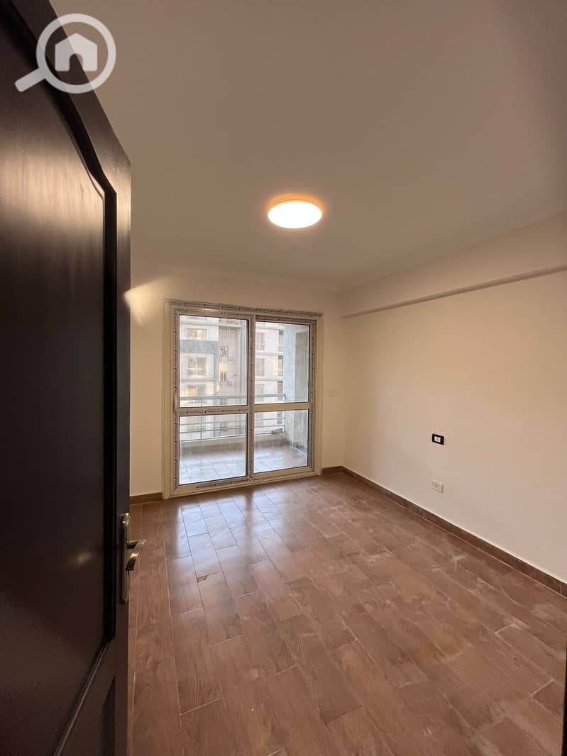 8 13141cc4-c12e-4c51-9daf-fe2d66c8cea6. jpeg