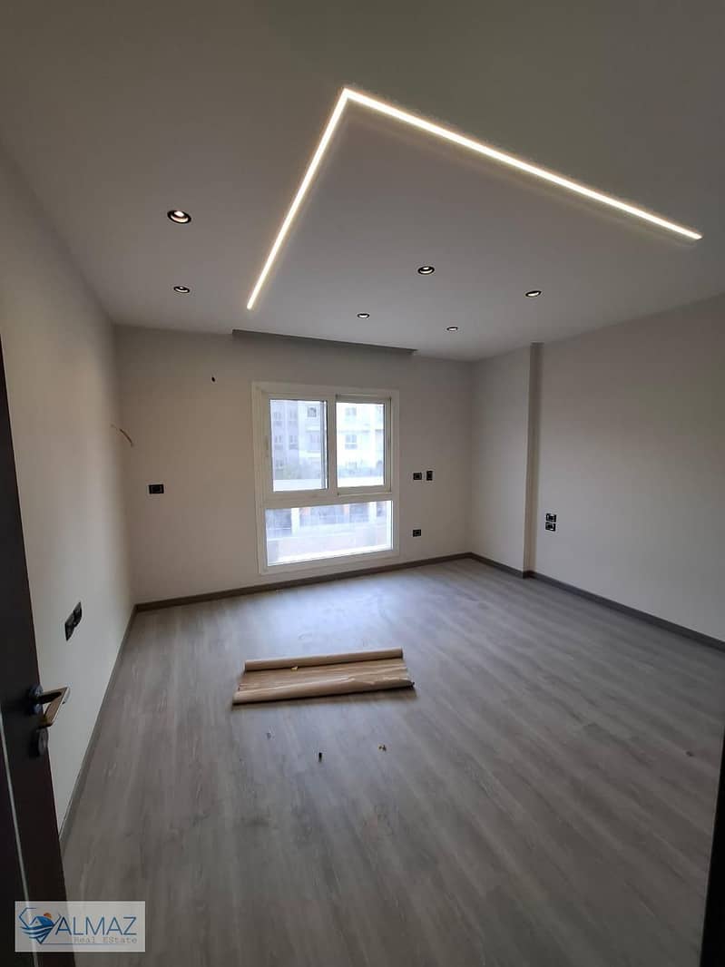 4 WhatsApp Image 2025-12-31 at 5.16. 43 PM. jpeg