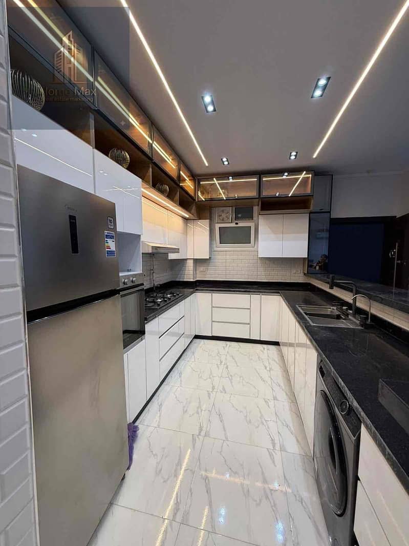 5 6d52abcb-008e-4a94-87f7-672910d3881e. jpg