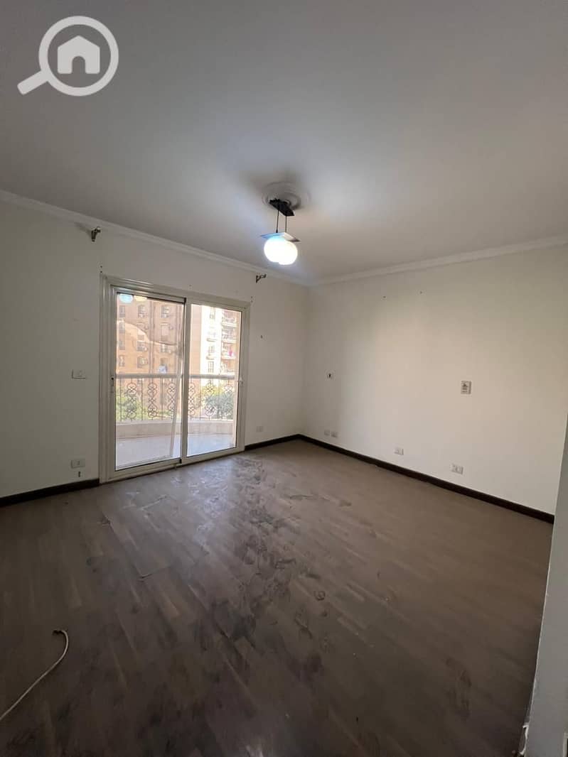 3 b4e4bfa5-3c49-453c-8359-adf26a351e26. jpeg