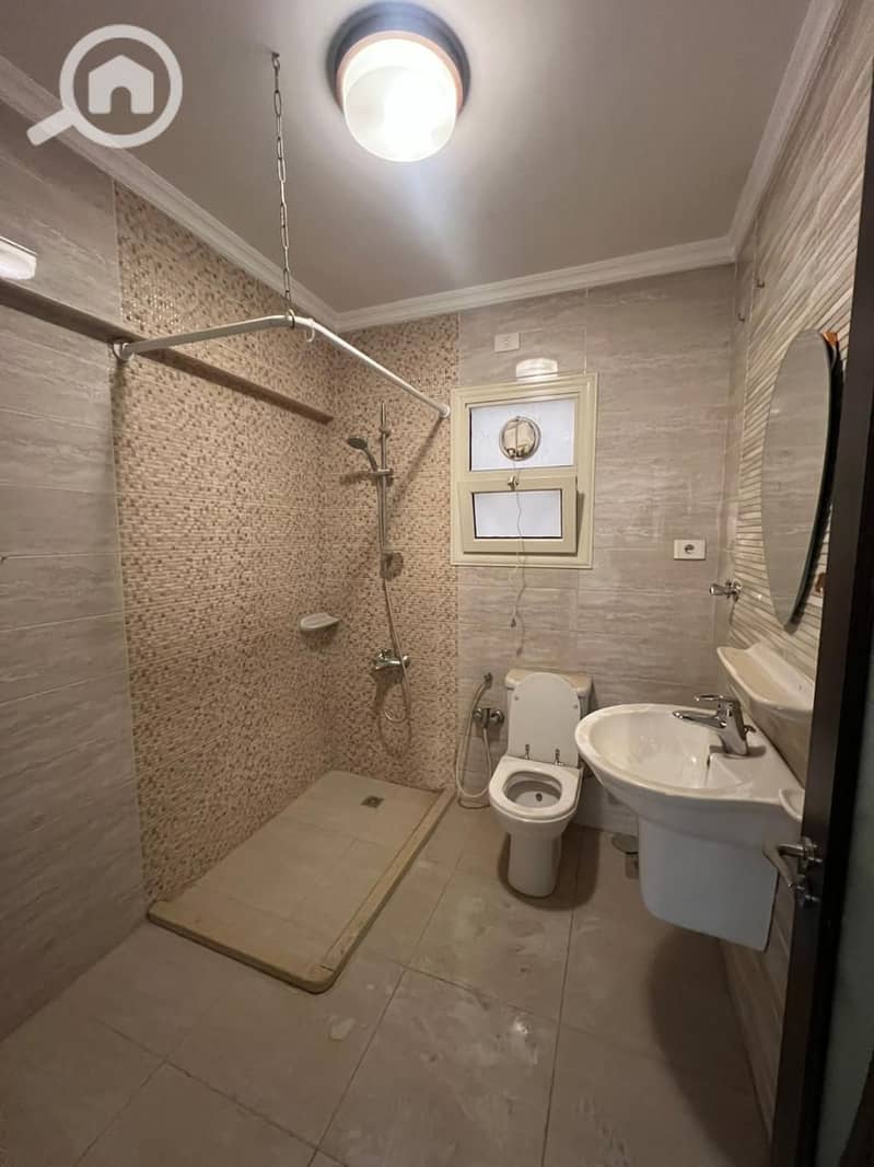 8 3ec6edab-26e1-4b09-b88f-6aa06c90e0b9. jpeg