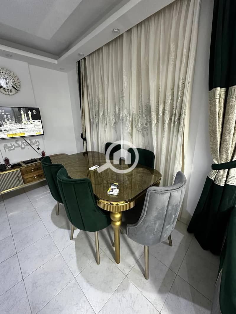 5 f72aa301-c554-49ad-a0fd-96fca54edf7e. jpeg