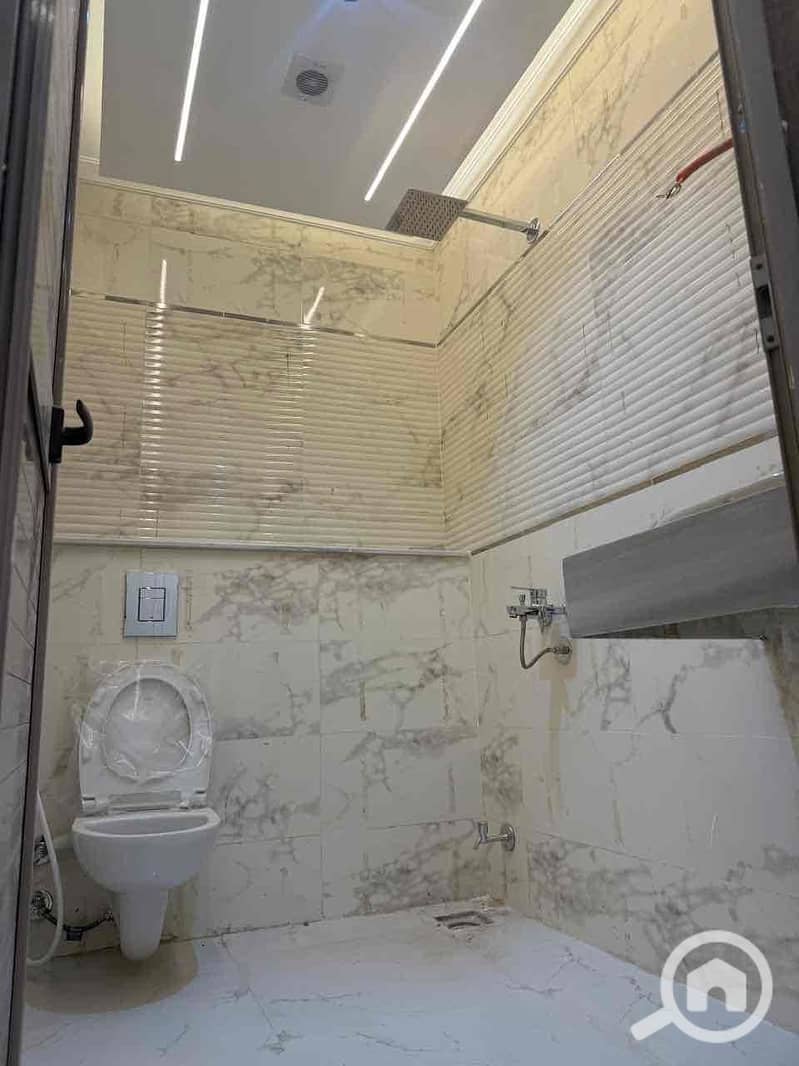 4 938ededb-2c3f-4463-9329-e3e47ad17eea. jpg