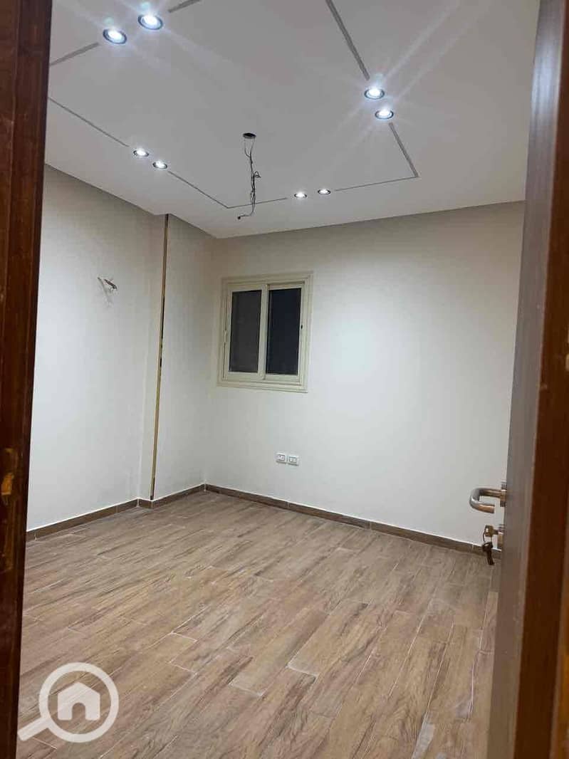 8 6976bacd-c5f4-43b4-89eb-8056ded7e360. jpg