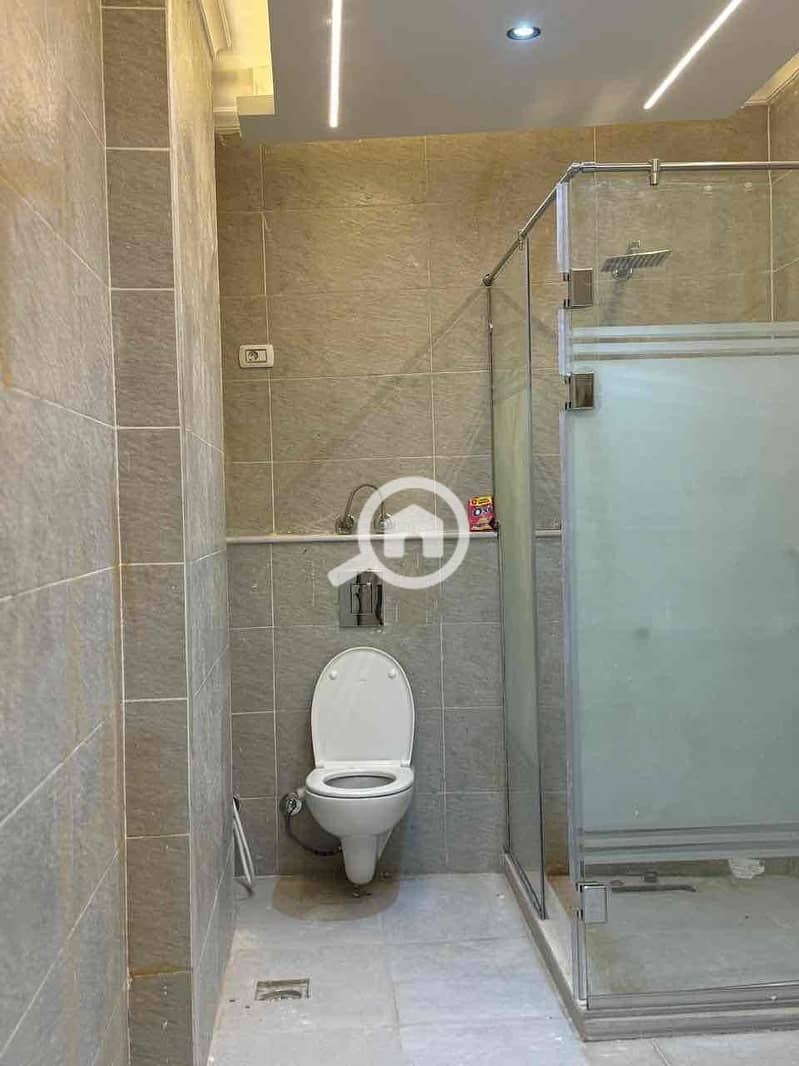 10 39688a00-60b2-4813-a6f1-7d9c1b17675f. jpg