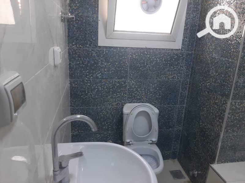 15 ed8bd080-cfc0-4510-8143-8186a993fd0f. jpeg