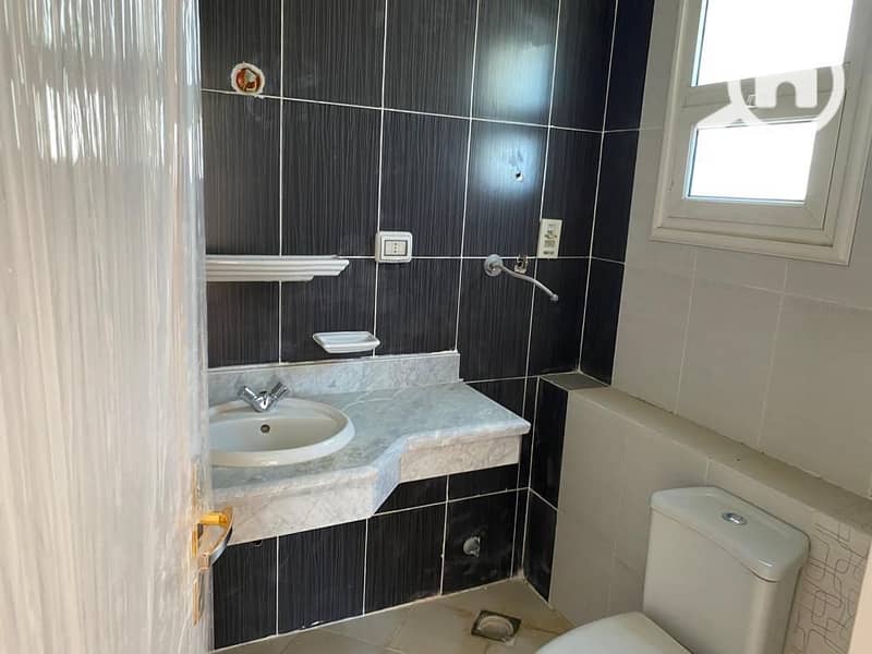 2 8e0139a5-148c-4334-97e7-5a4332d5e3a6. jpg