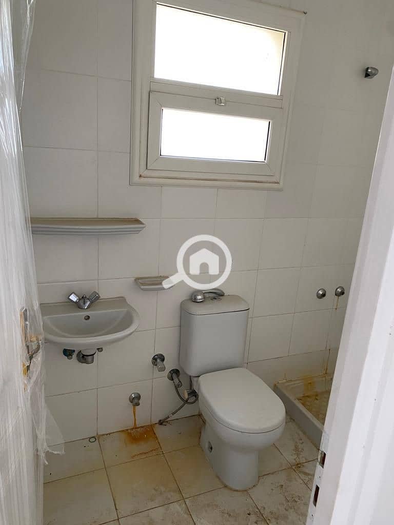 11 d7f4b125-35bb-435a-9a39-5ec3327aef17. jpg