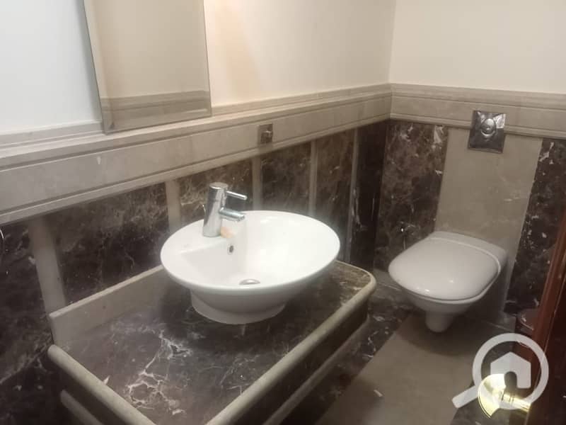 3 1de30ad5-72ce-411e-82cb-21d6b6272177. jpg