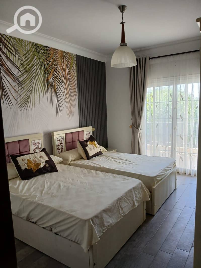 6 128d1697-c91d-4e22-a2bf-ce20a729f0a8. jpg