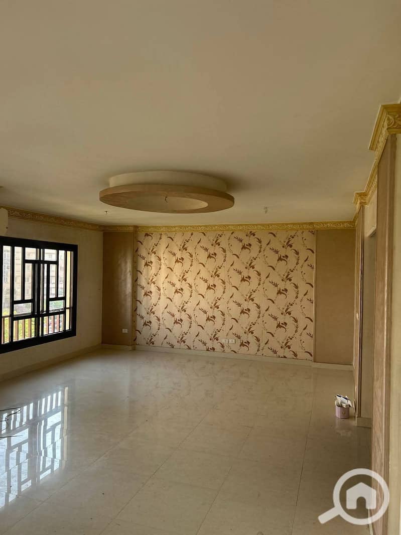 8 bb2e8225-1c1d-4121-aa61-f7e0acaa73e9. jpg