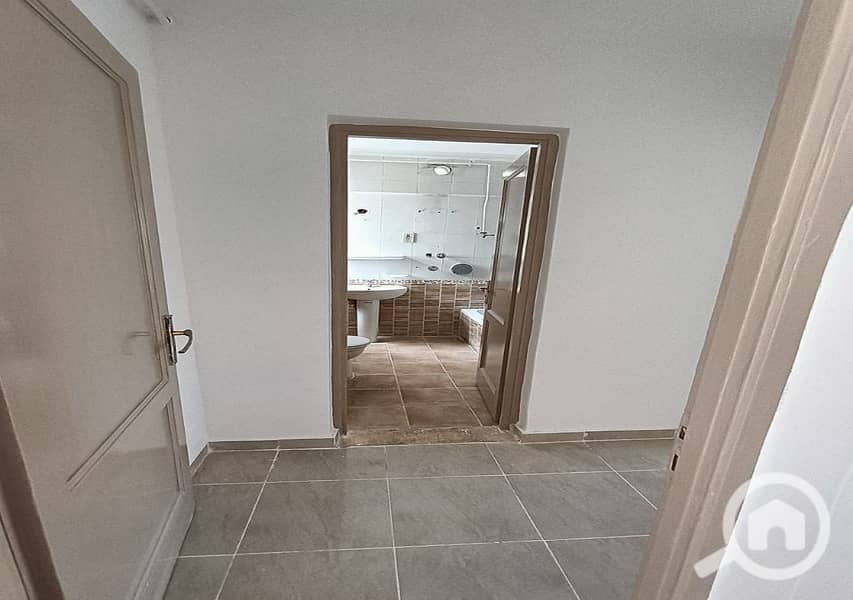 2 34e51335-22ed-488e-9497-23925840723b. jpeg