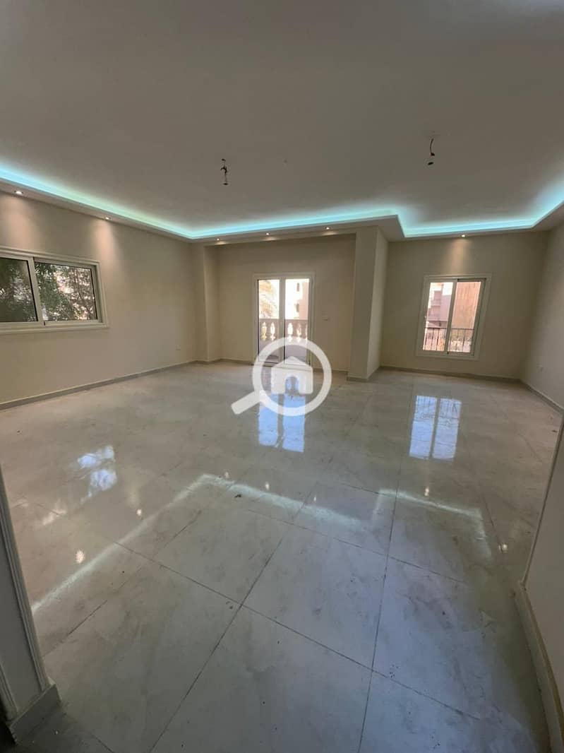 2 18583c5f-55d8-44e1-93a8-230aaf21a890. jpg