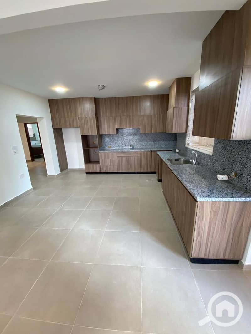 6 c4039a91-0b7b-42b1-ad0b-c1f21c5713ae. jpg