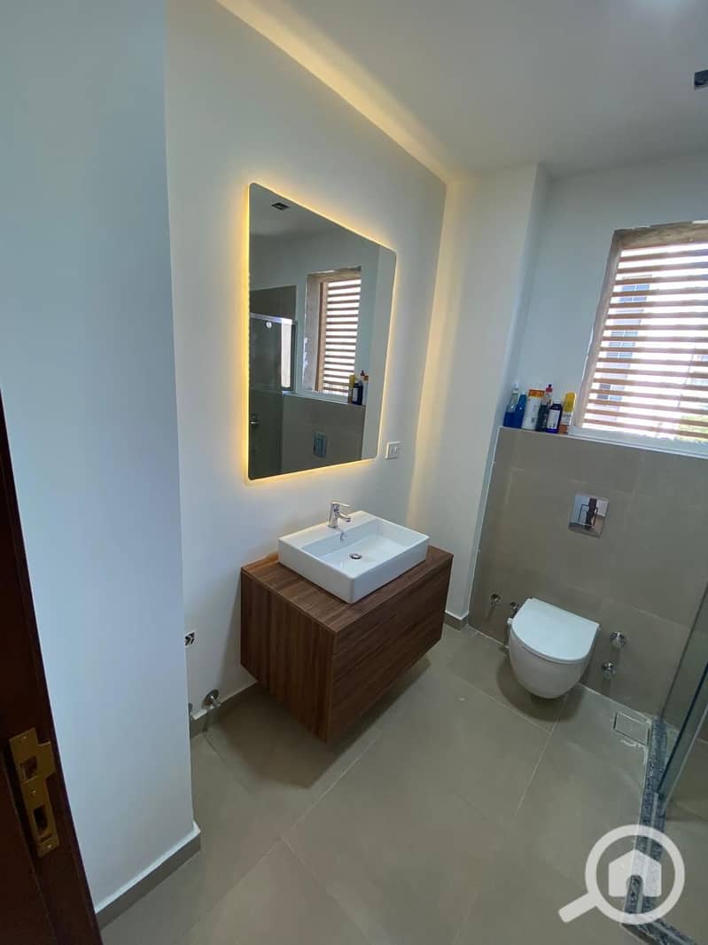 11 a3ca5519-77c8-401a-b07f-1196fad2edae. jpg