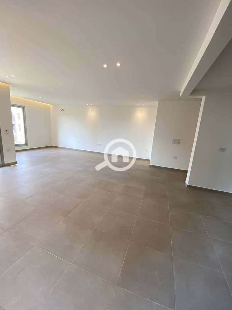 12 ca35fceb-73ed-4988-ba43-4cac6325fdc7. jpg