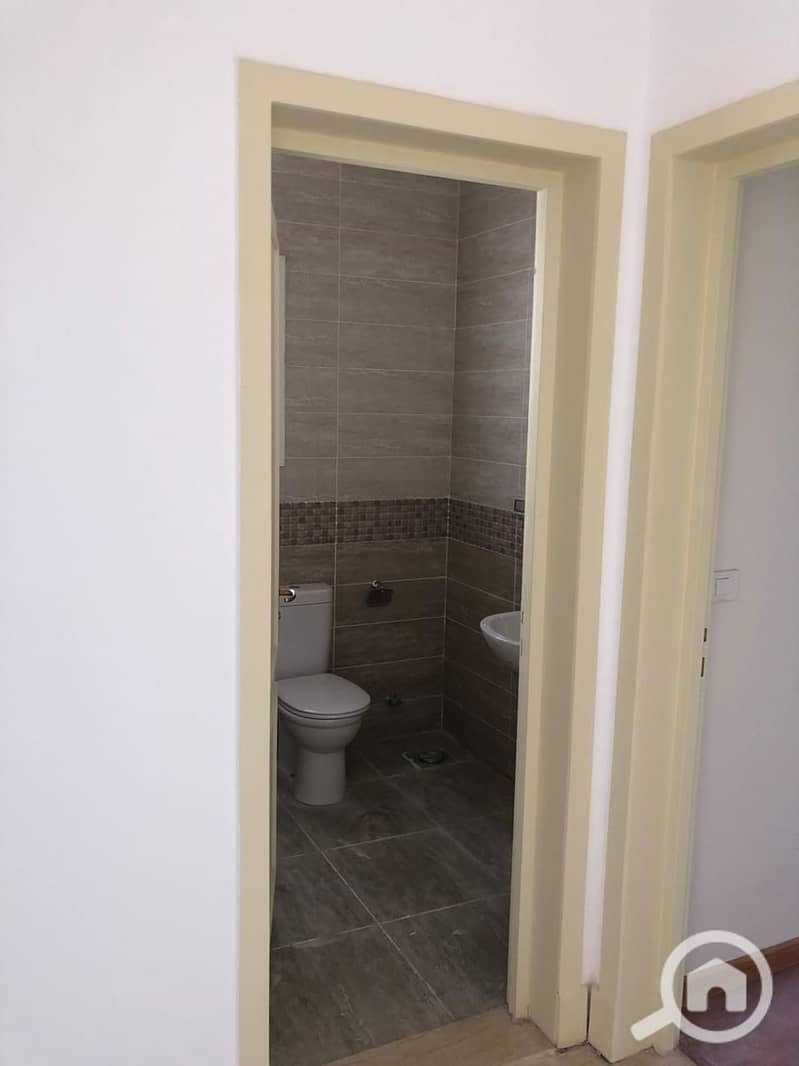 7 fc4ca5d4-27c6-4a03-827a-24475af943f7. jpg