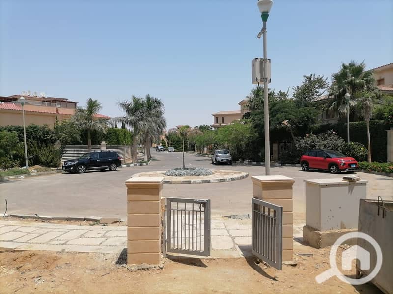 7 9a9efb03-65db-4d68-80de-619b7126e3a9. jpg