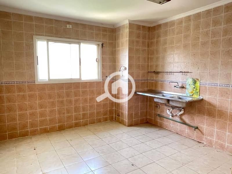 11 0cdb1846-e457-4871-8609-d3ec47bff1b8. jpg