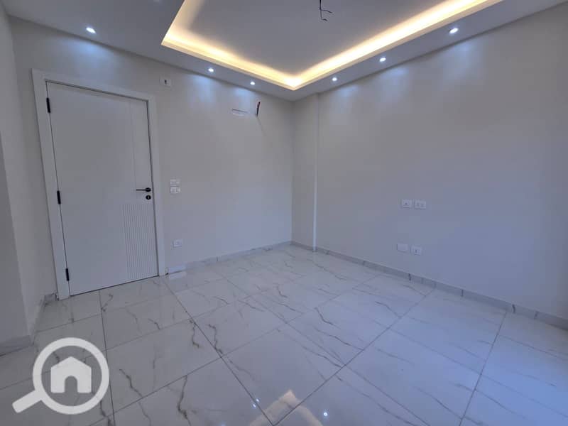 16 WhatsApp Image 2025-12-30 at 5.45. 02 PM (4). jpeg