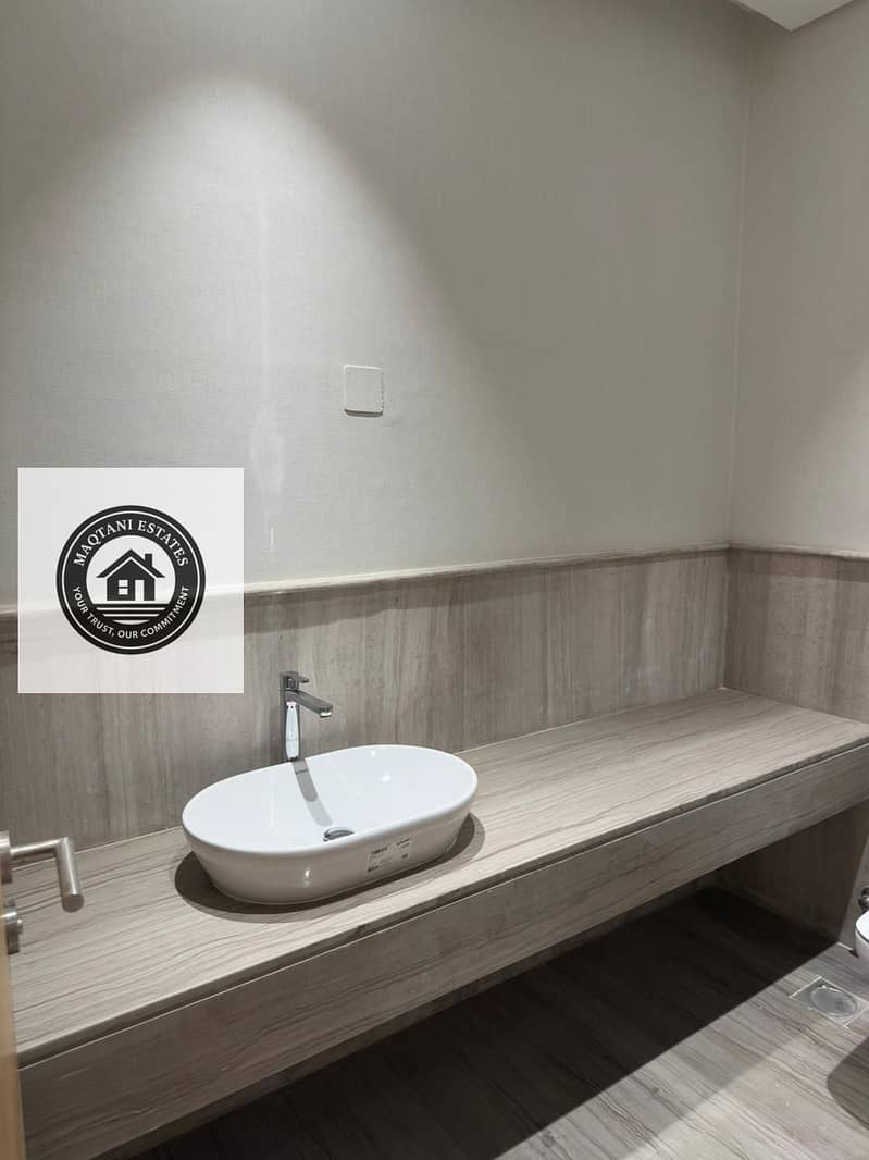 12 WhatsApp Image 2025-11-25 at 12.50. 03 PM. jpeg