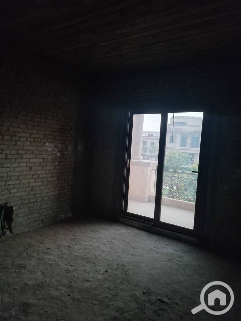 5 5716ea21-5213-477b-b27c-443830bcab48. jpg