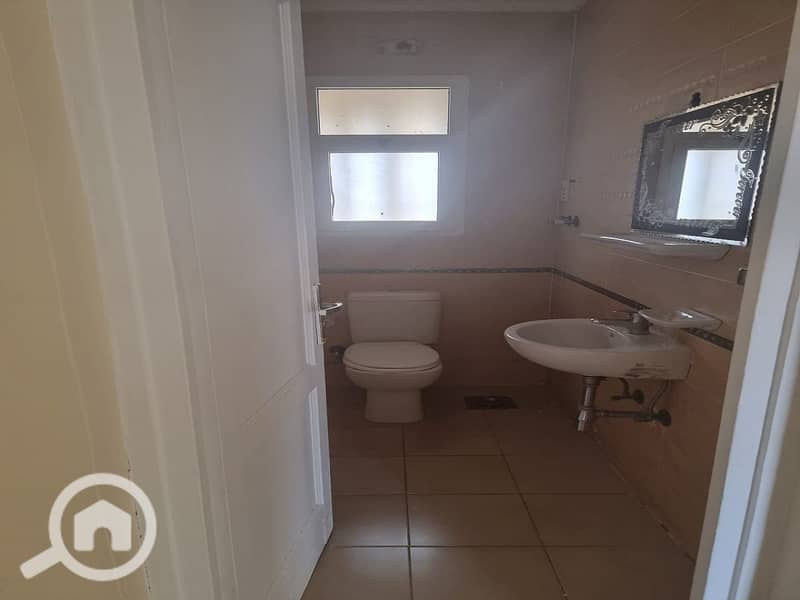 9 4170406f-26fb-4f83-bf59-af911d161f63. jpeg