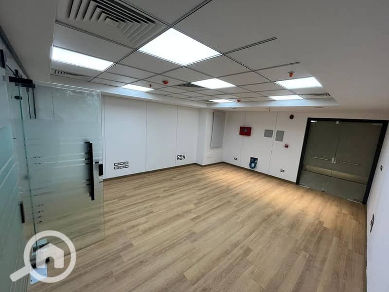 8 WhatsApp Image 2025-10-11 at 21.23. 45_af20579c. jpg