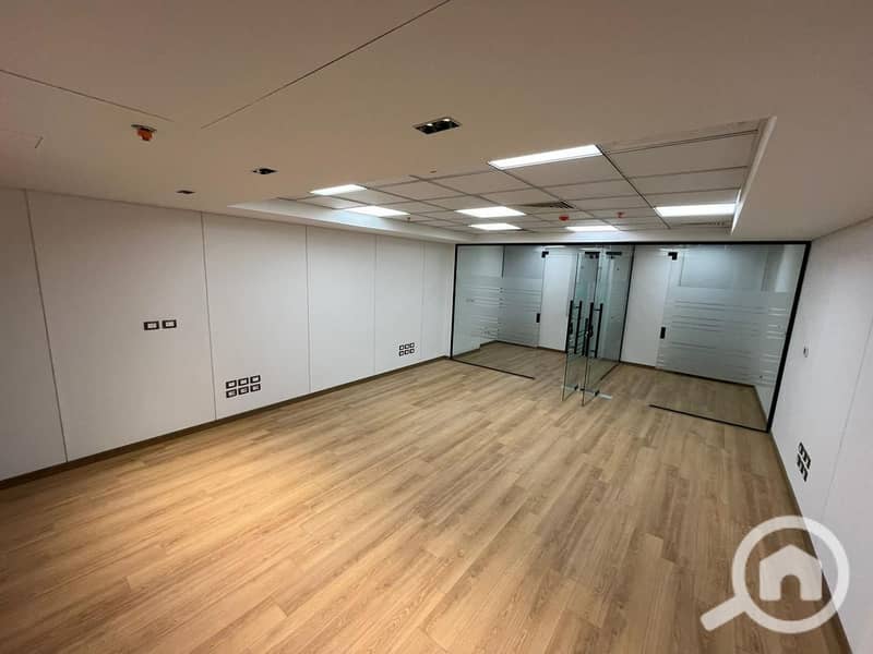 9 WhatsApp Image 2025-10-11 at 21.23. 46_28ad634d. jpg