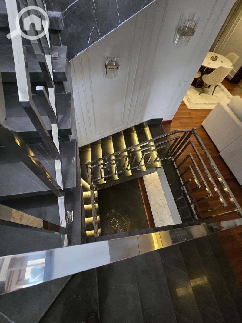 3 0efa4d1b-1567-4582-acec-ce316cb04a01. jpeg