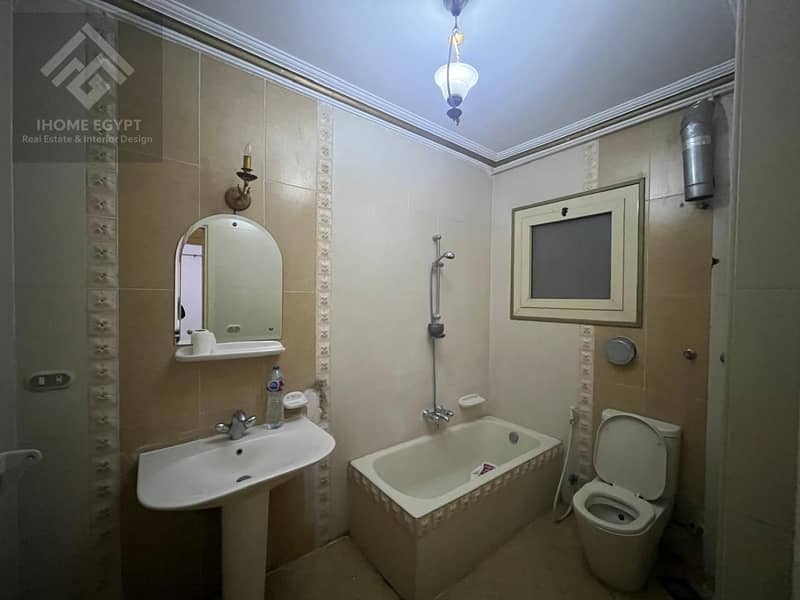 5 54481ff3-7d9b-48f5-b6ee-fa81de515316. jpg